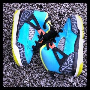 Toddler Jordan retro